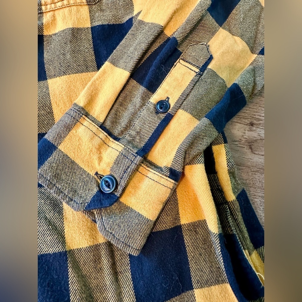 Vans X Independent Men’s Yellow & Navy Zippered Flannel. Size Small. - Picture 2 of 8